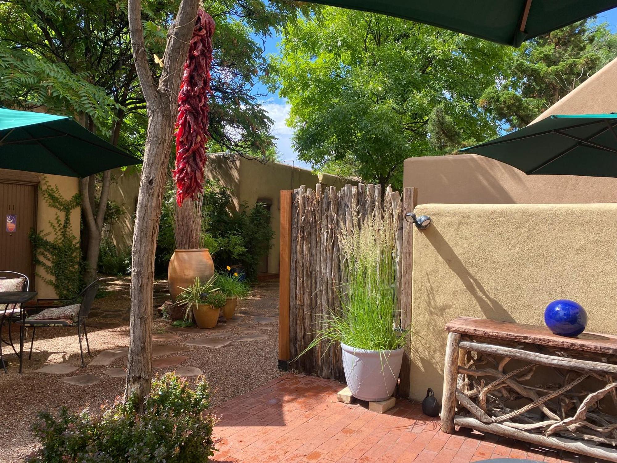 Casa De Tres Lunas/House Of Three Moons Santa Fe Eksteriør bilde